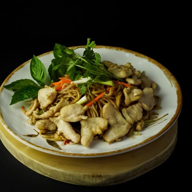 4D Chicken Lo Mein.